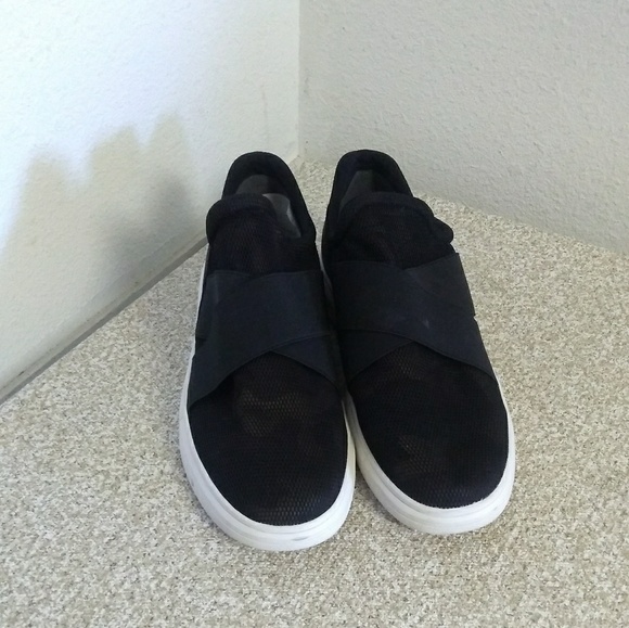 Sam Edelman Black Mesh Elastic Slip On Sneakers